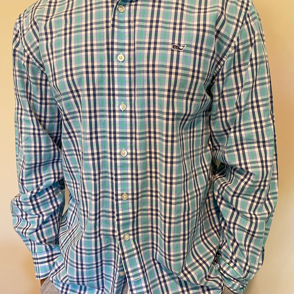 Vineyard Vines button down shirt